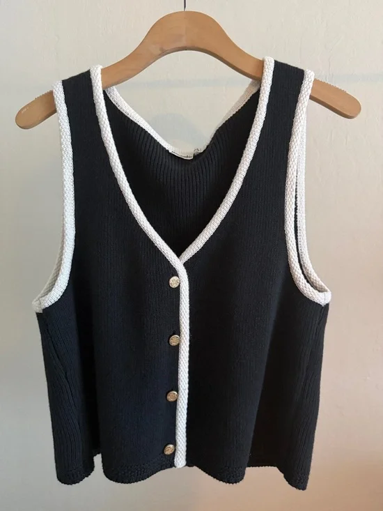 A&F Mara Button Up Sweater Vest - Picture 1 of 4